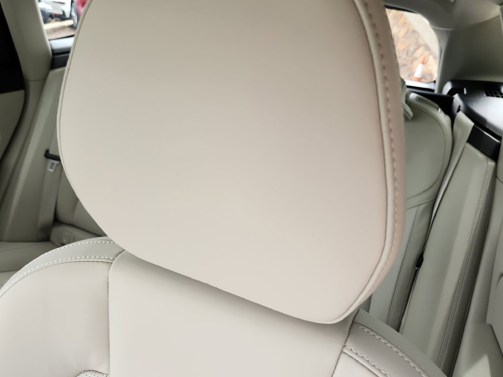 New 2026 Volvo XC60 B5 Ultra w/ Climate Package AWD/4WD image 6