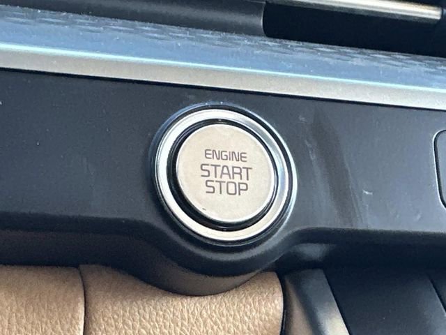 Used 2024 Kia Carnival LX image 25