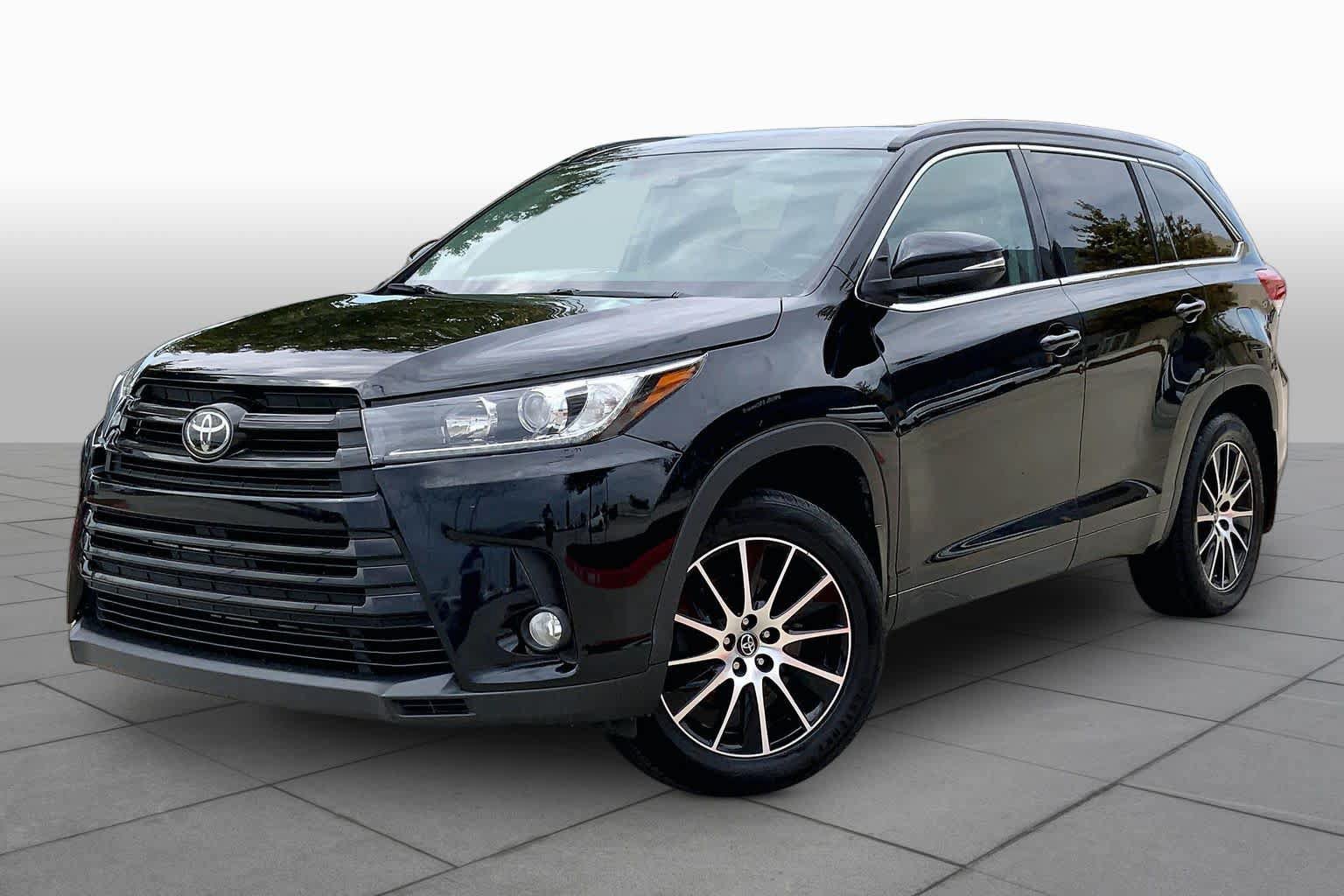 Used 2018 Toyota Highlander SE