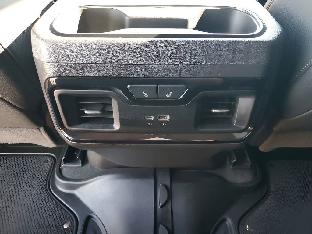 Used 2024 GMC Sierra 1500 AT4 w/ Technology Package image 21