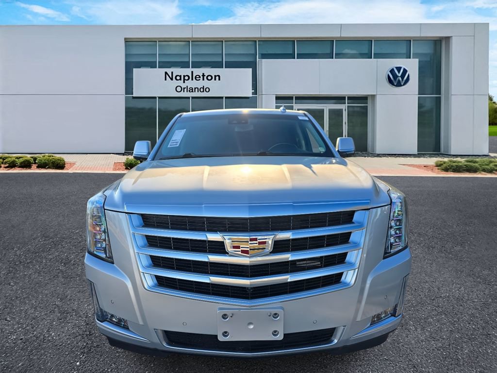Used 2019 Cadillac Escalade ESV Luxury image 2