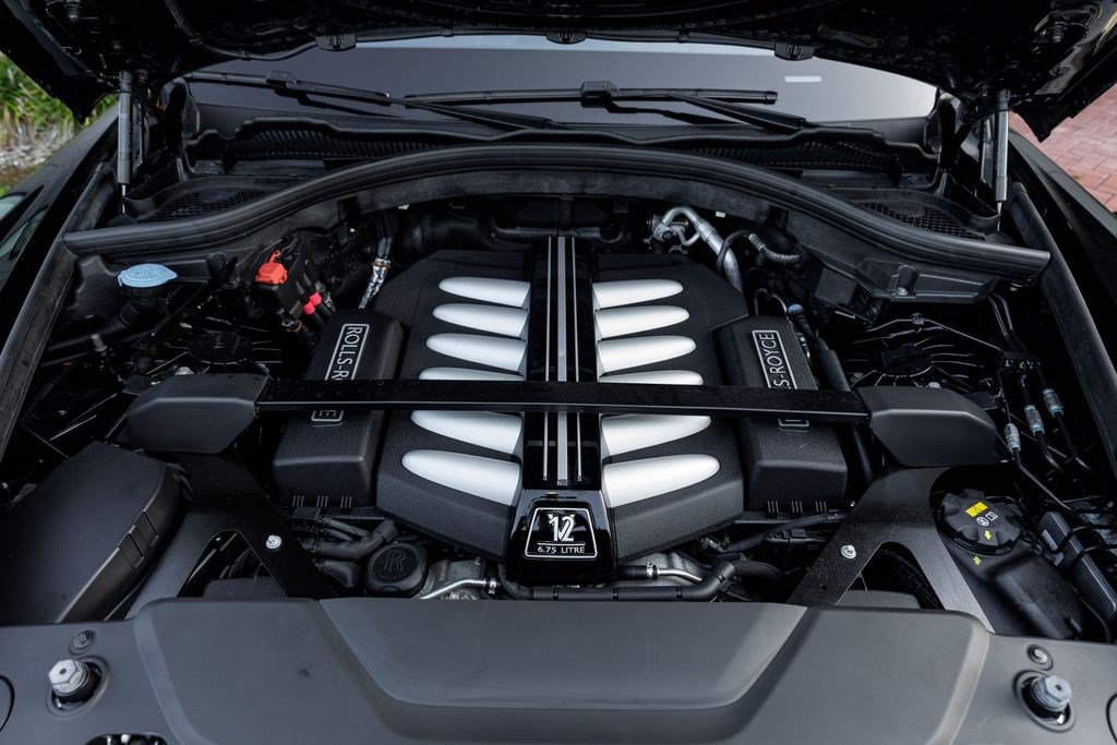 Used 2020 Rolls-Royce Cullinan AWD/4WD image 11