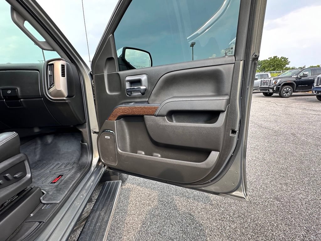 Certified 2018 GMC Sierra 1500 Denali w/ Denali Ultimate Package AWD/4WD image 16
