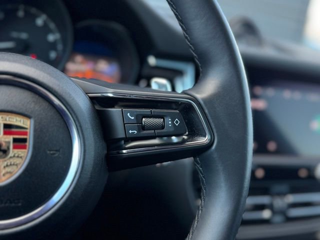 Certified 2025 Porsche Macan image 24