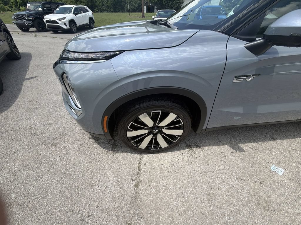 New 2026 Mitsubishi Outlander SE AWD/4WD image 10