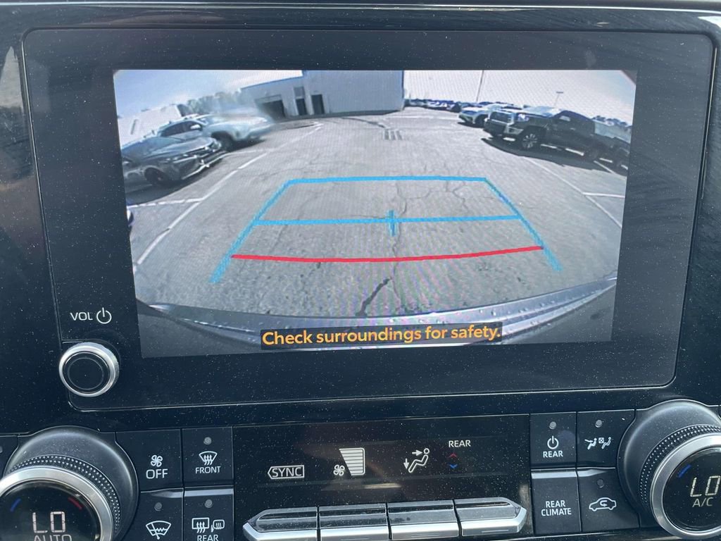 Used 2023 Toyota Highlander XLE image 41