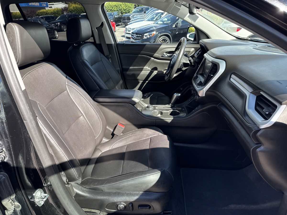 Used 2019 GMC Acadia SLT w/ Black Edition image 23
