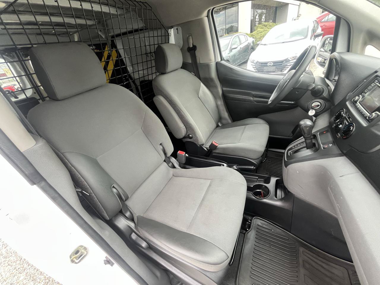 Used 2019 Nissan NV200 SV w/ Back Door Glass Package FWD image 25