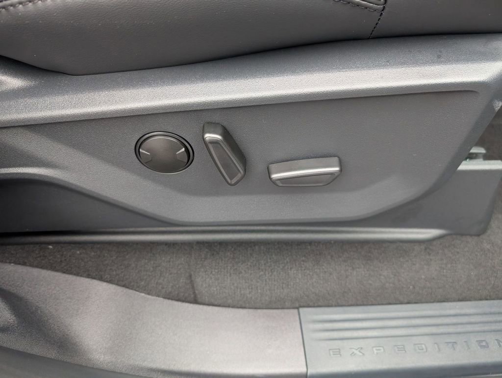 New 2026 Ford Expedition Tremor image 52