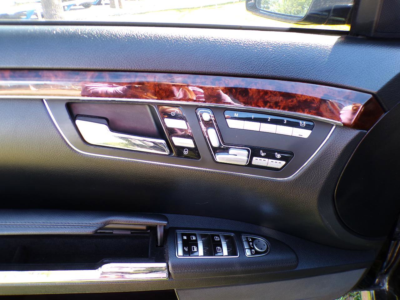 Used 2013 Mercedes-Benz S 550 4MATIC image 38