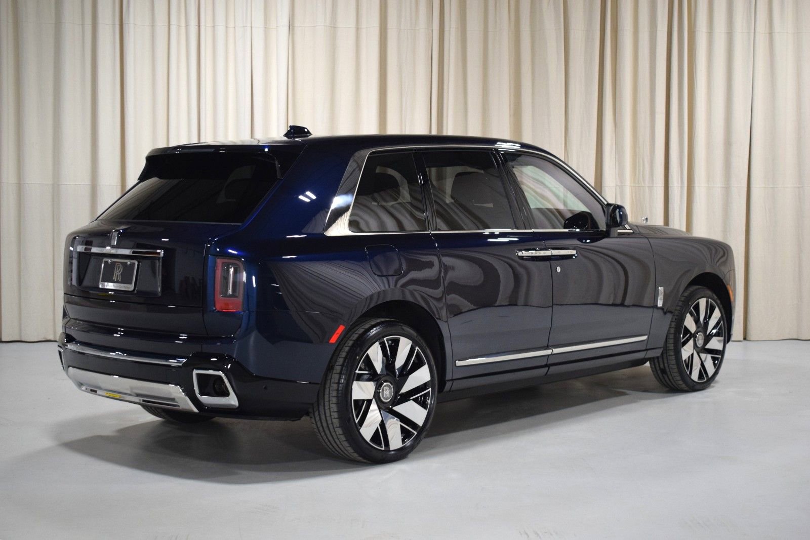 New 2026 Rolls-Royce Cullinan video 2