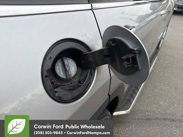 Used 2018 Jeep Cherokee Latitude Plus w/ Cold Weather Group image 10