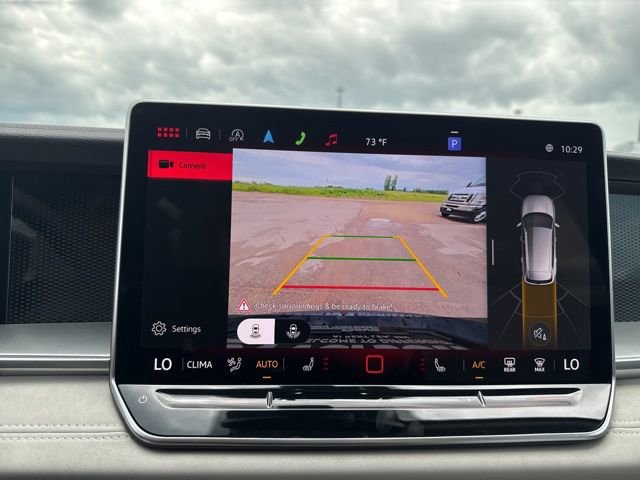 New 2025 Volkswagen Tiguan SE image 40