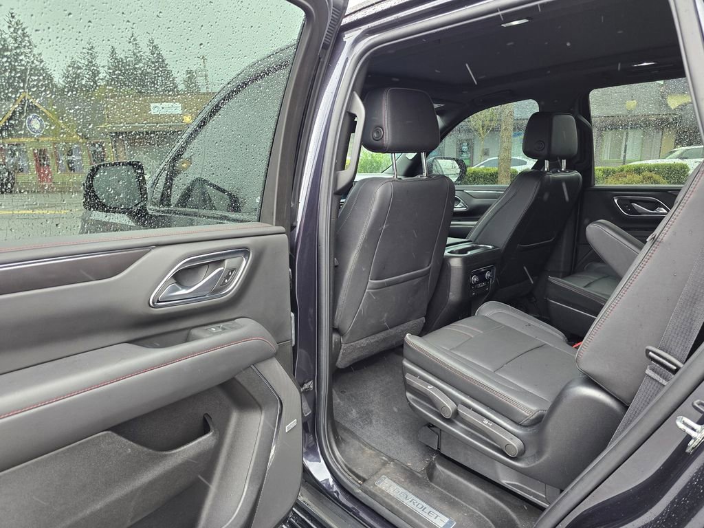 Used 2022 Chevrolet Tahoe RST w/ Luxury Package AWD/4WD image 16