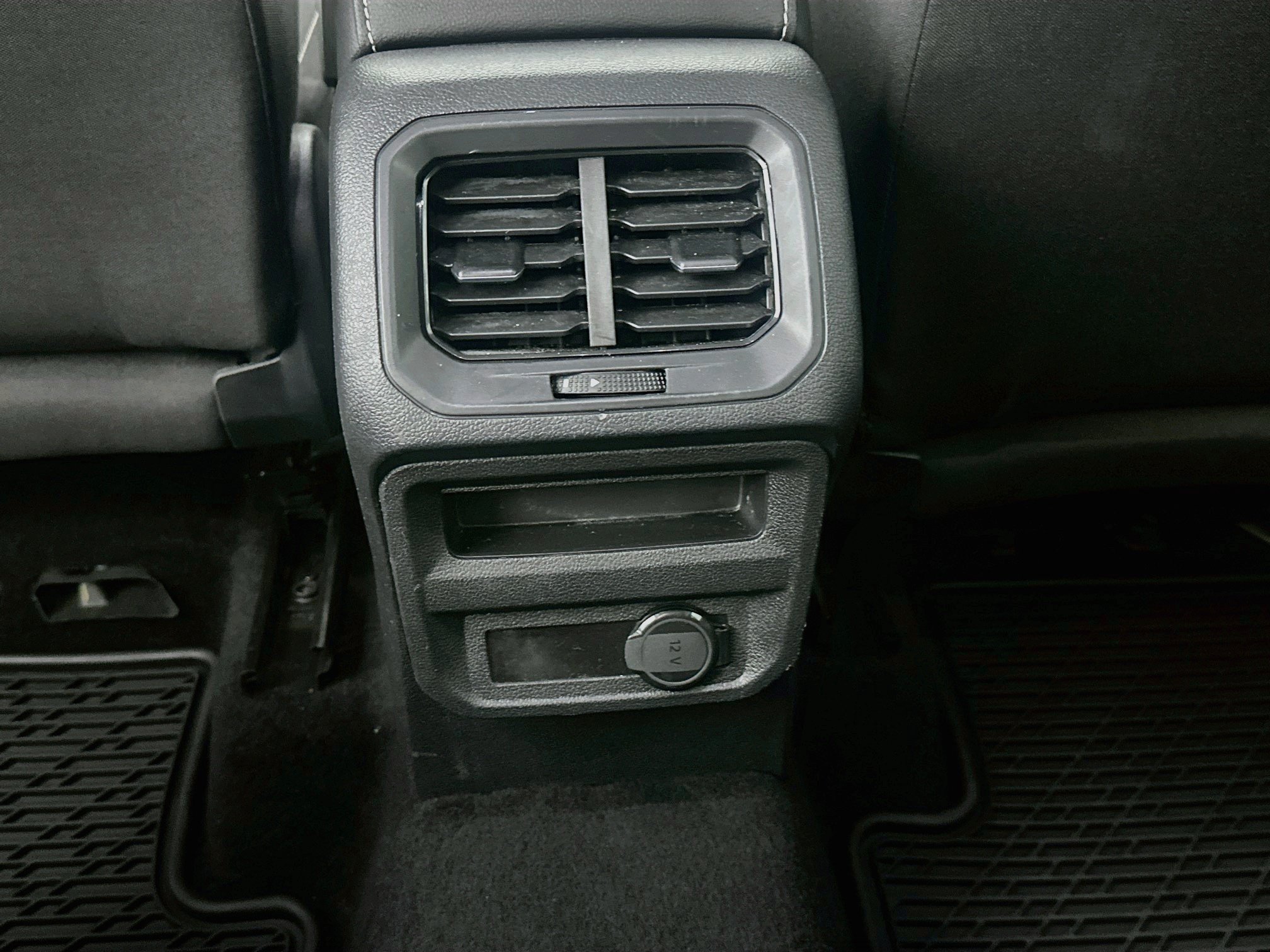 Used 2022 Volkswagen Tiguan S FWD image 25