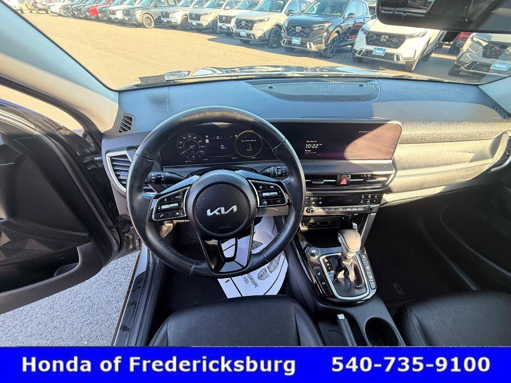 Used 2024 Kia Seltos EX image 24