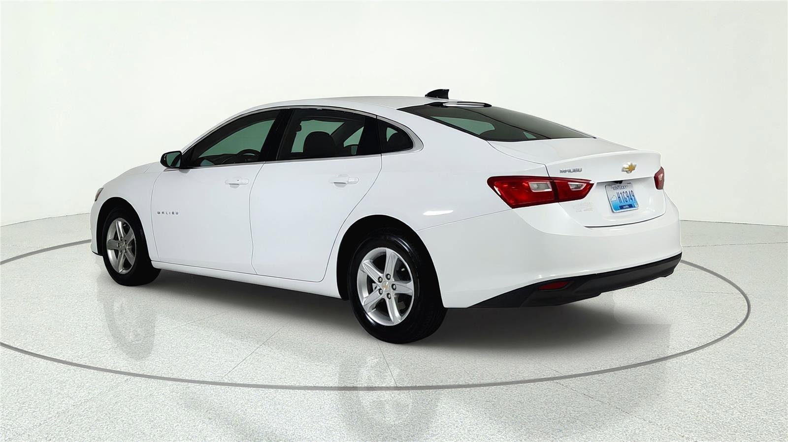 Used 2023 Chevrolet Malibu LS FWD image 3