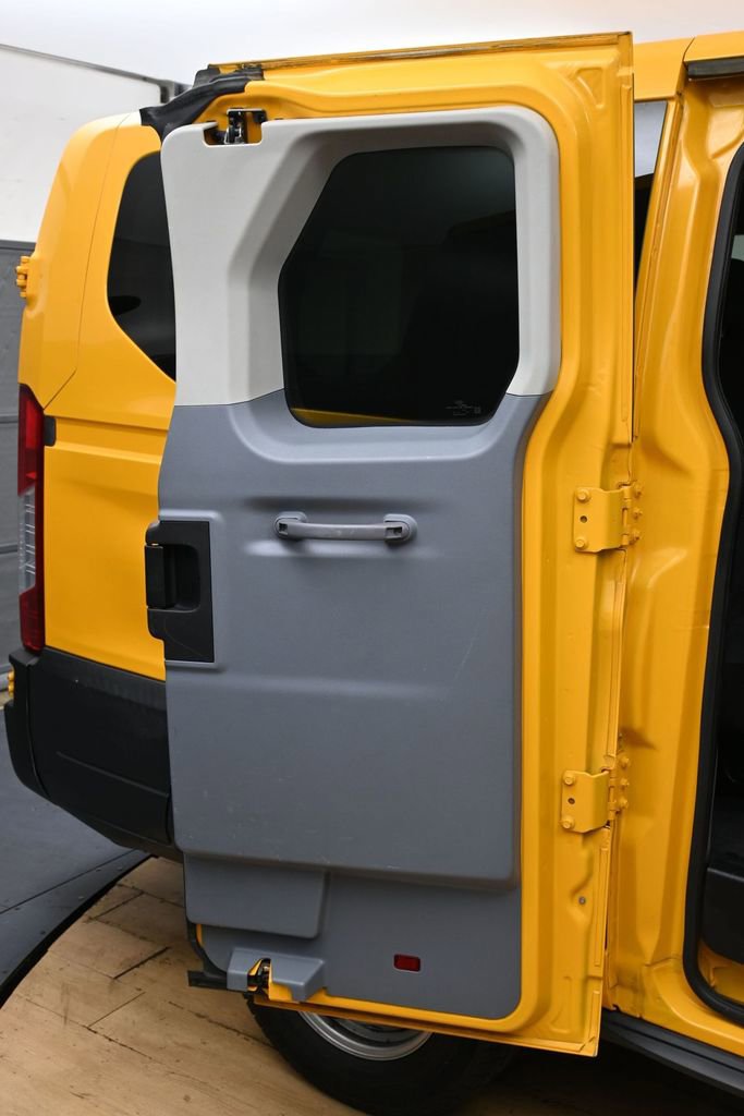 Used 2018 Ford Transit 150 XL RWD image 34