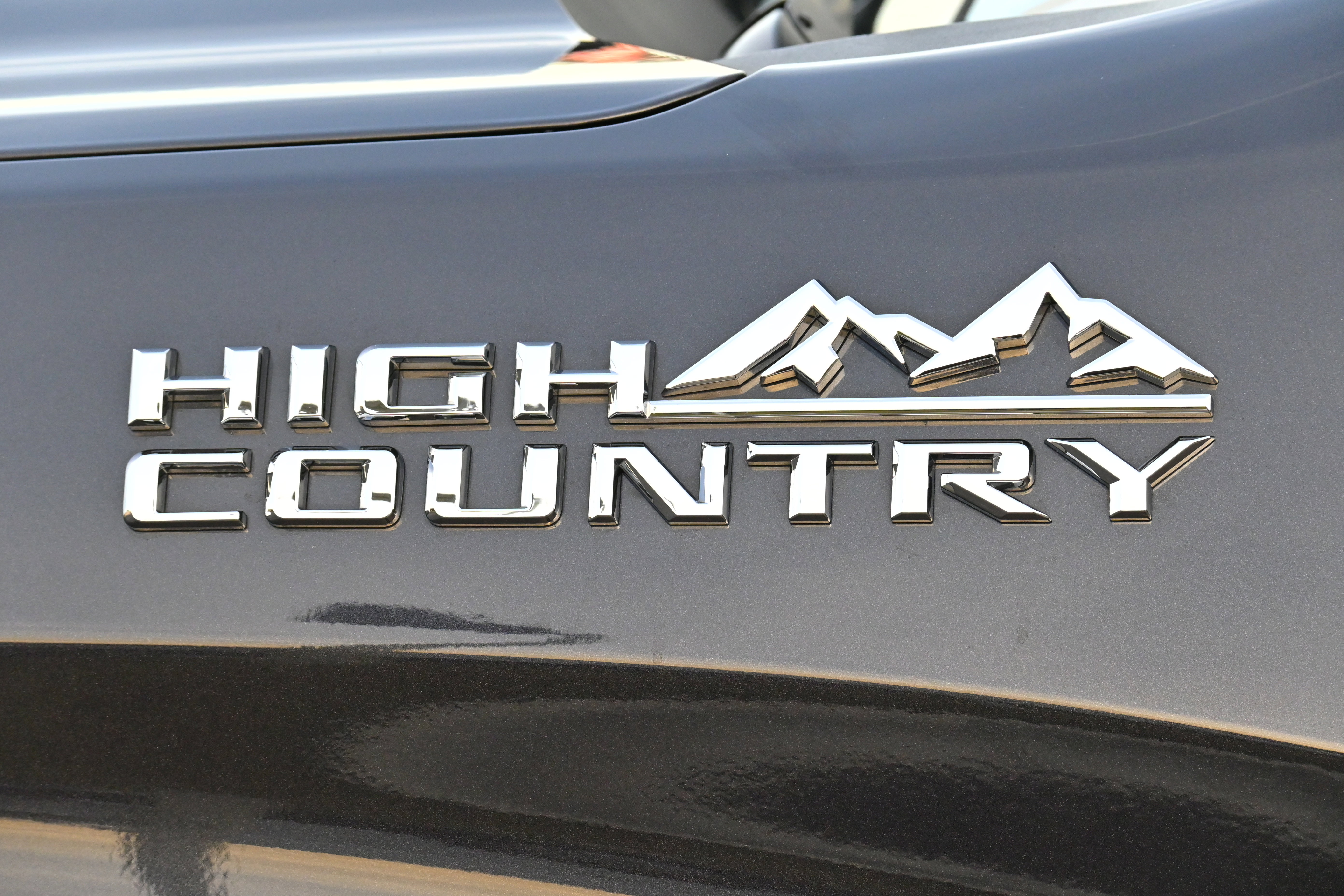 Used 2023 Chevrolet Silverado 1500 High Country w/ Technology Package image 37