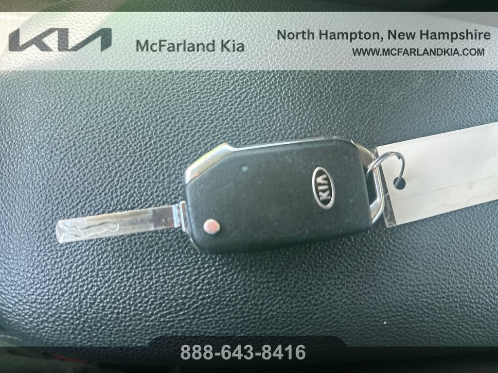 Used 2020 Kia Forte LXS FWD image 19