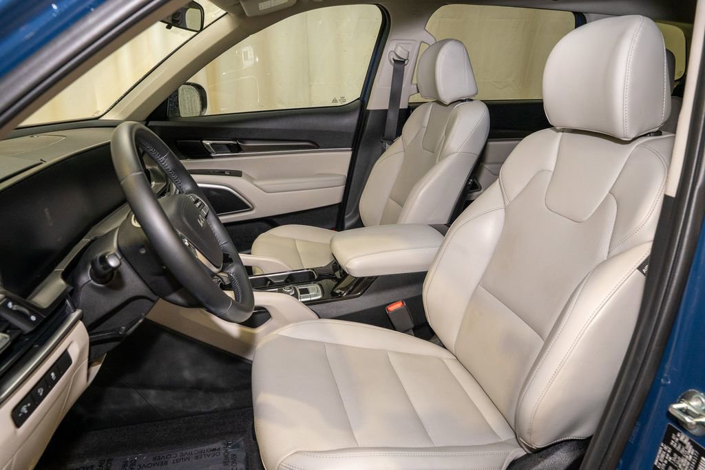 Used 2024 Kia Telluride S w/ S Sunroof Package image 11
