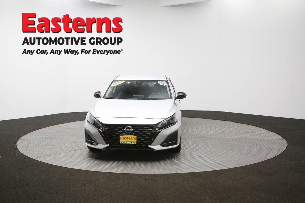 Used 2023 Nissan Altima 2.5 SR FWD image 49