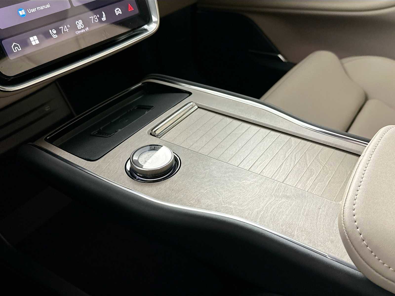 New 2025 Volvo EX90 Ultra image 13