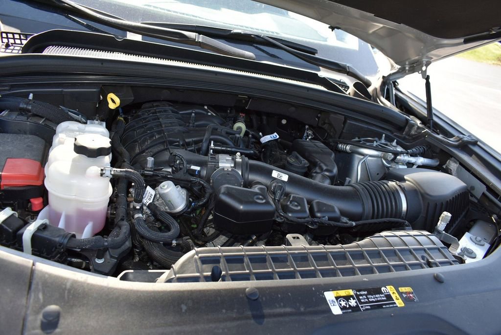 Used 2024 Jeep Grand Cherokee Altitude image 34