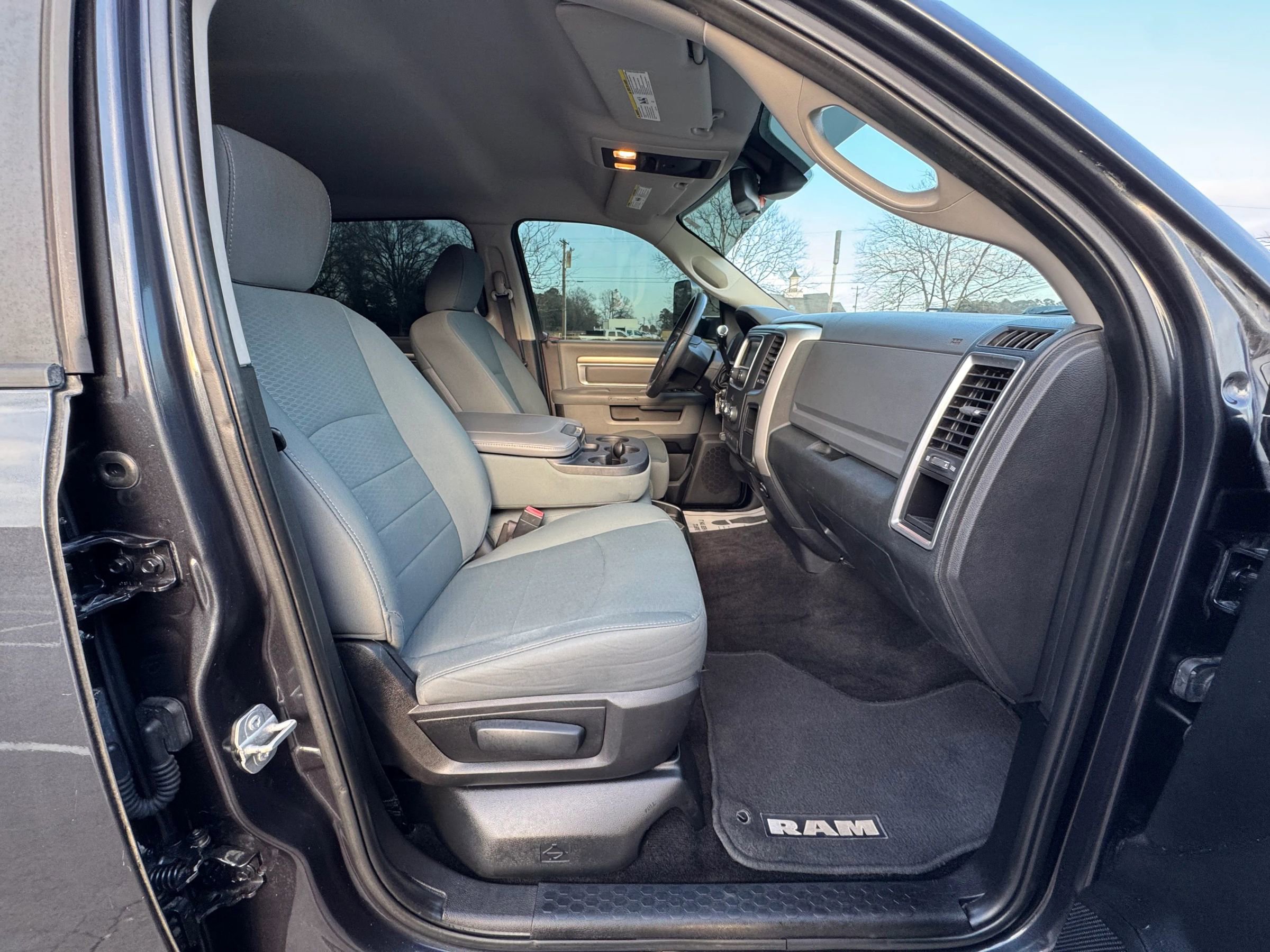 Used 2016 RAM 2500 SLT AWD/4WD image 22