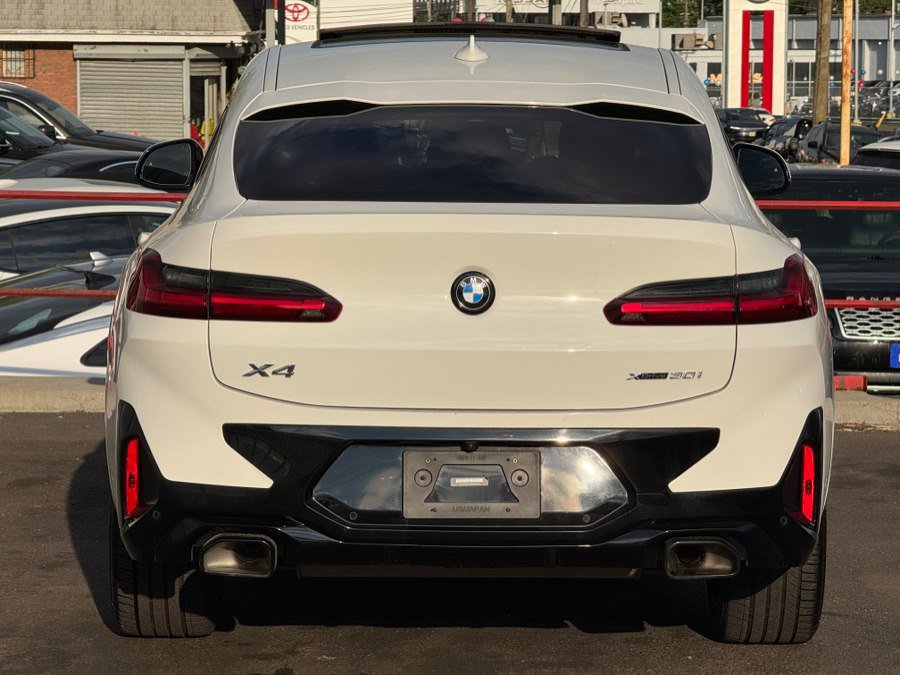 Used 2023 BMW X4 xDrive30i w/ M Sport Package 2 w/ M Sport Package AWD/4WD image 13