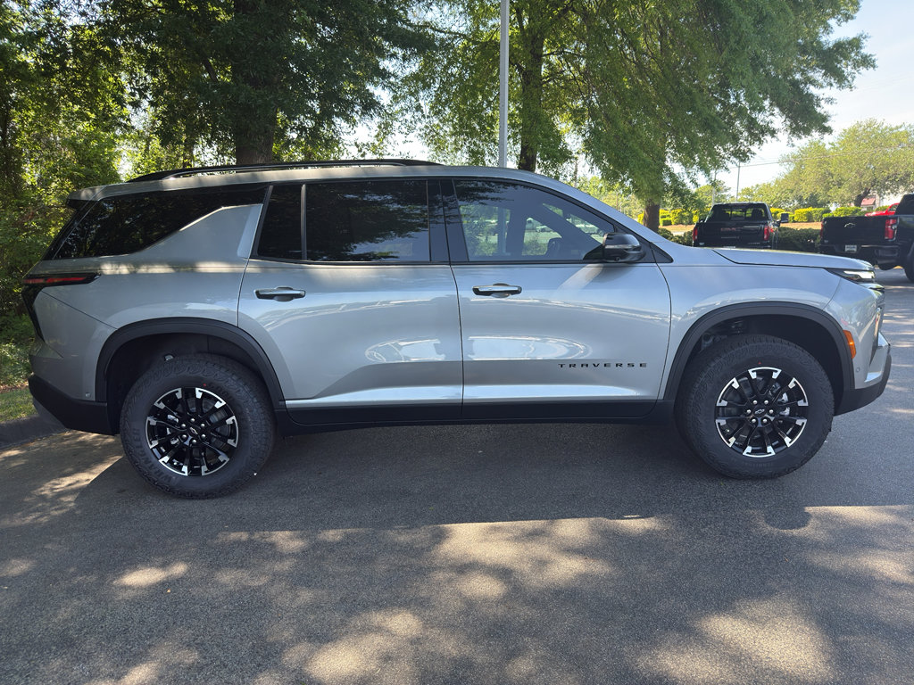New 2026 Chevrolet Traverse Z71 w/ Enhanced Driving Package AWD/4WD image 11