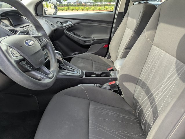 Used 2015 Ford Focus SE FWD image 22