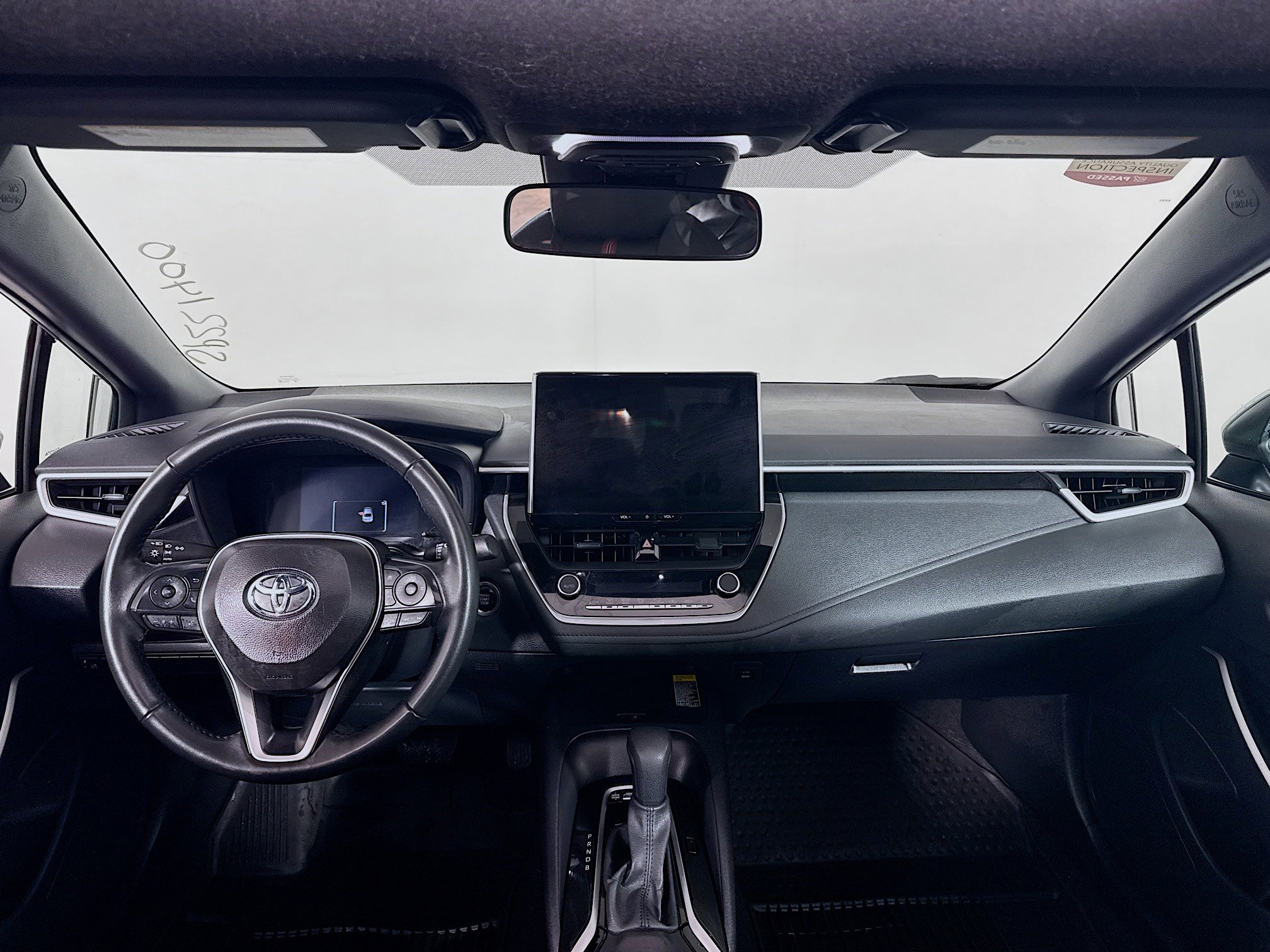 Certified 2025 Toyota Corolla SE w/ SE Premium Package image 22