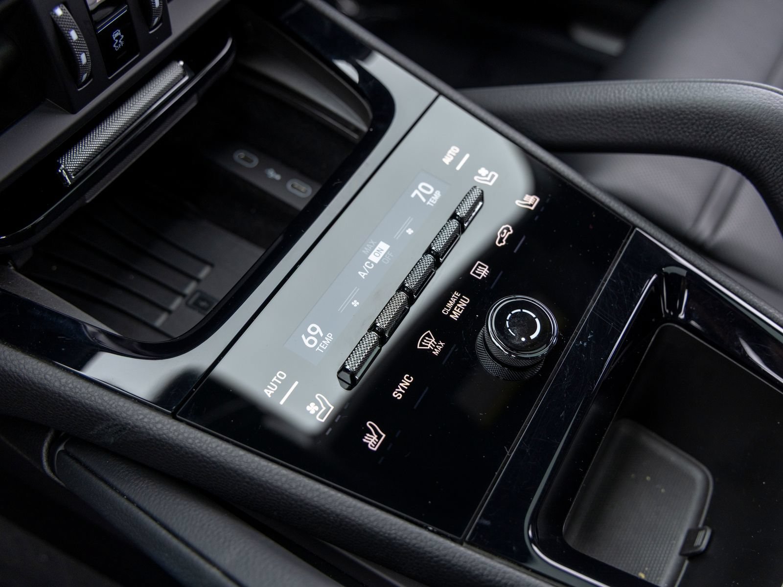 Certified 2026 Porsche Cayenne Coupe AWD/4WD image 37