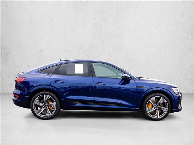 Used 2022 Audi e-tron Prestige w/ Prestige Package AWD/4WD image 4