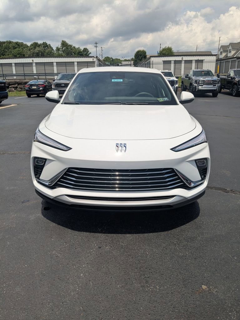 New 2025 Buick Envista Preferred image 2