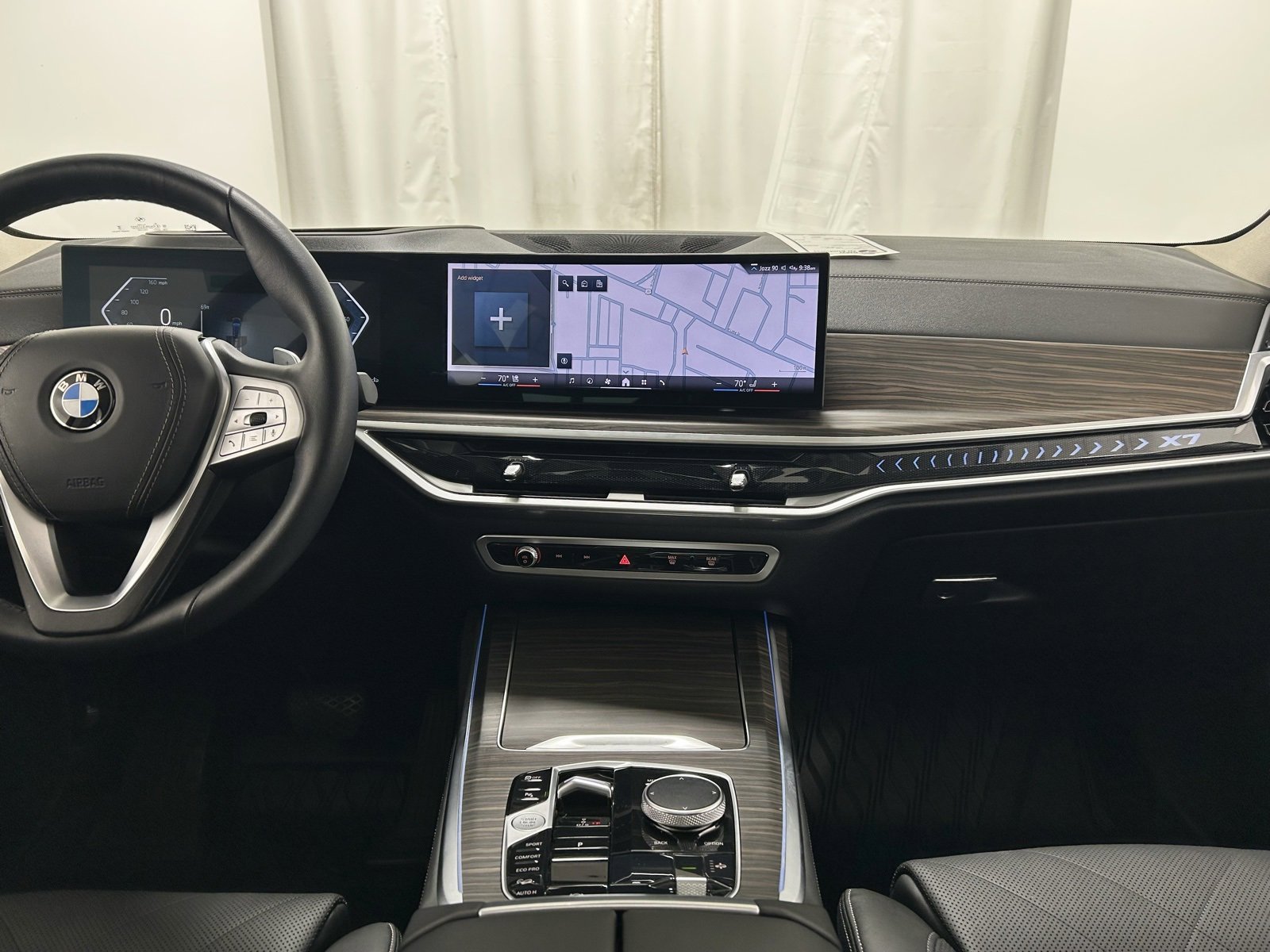 Used 2024 BMW X7 xDrive40i image 9
