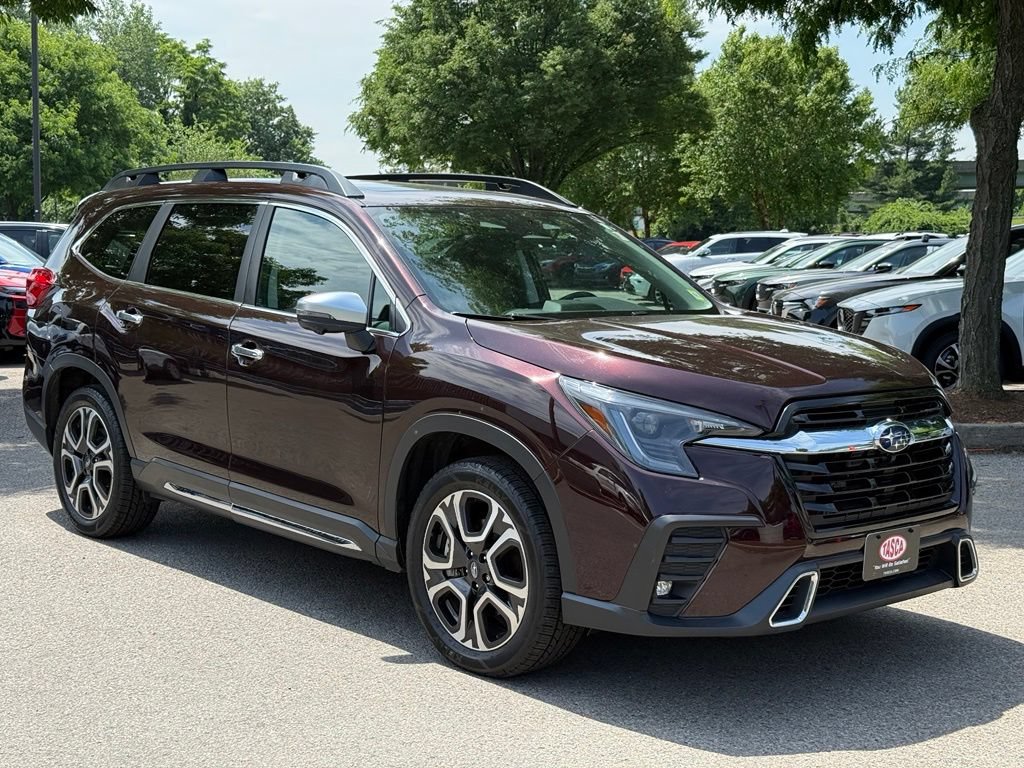 Used 2023 Subaru Ascent Touring AWD/4WD image 4