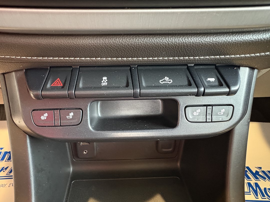 Used 2015 GMC Canyon SLT AWD/4WD image 20
