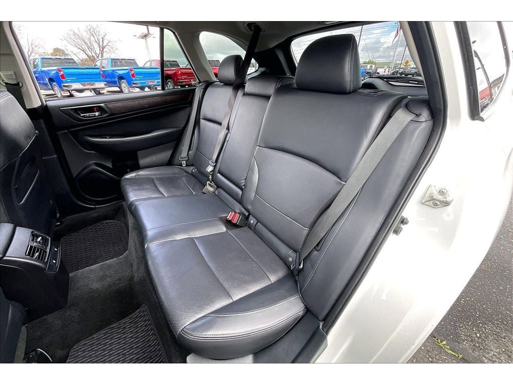 Used 2015 Subaru Outback 3.6R Limited AWD/4WD image 28