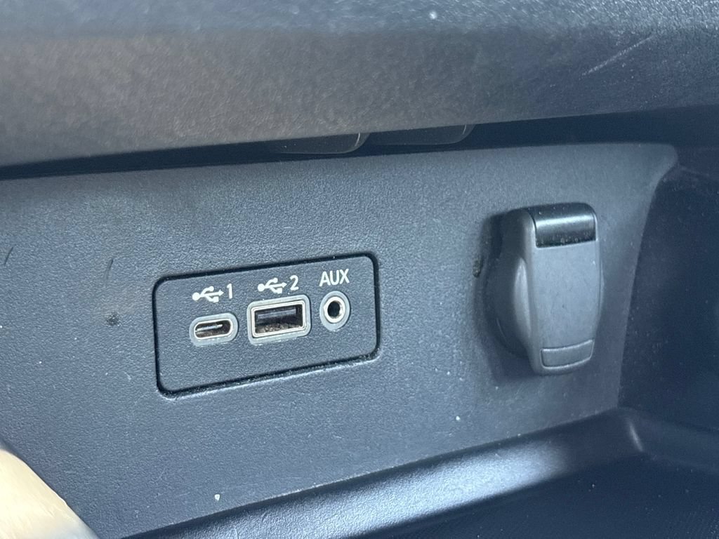 Used 2024 Nissan Altima 2.5 SV FWD image 15