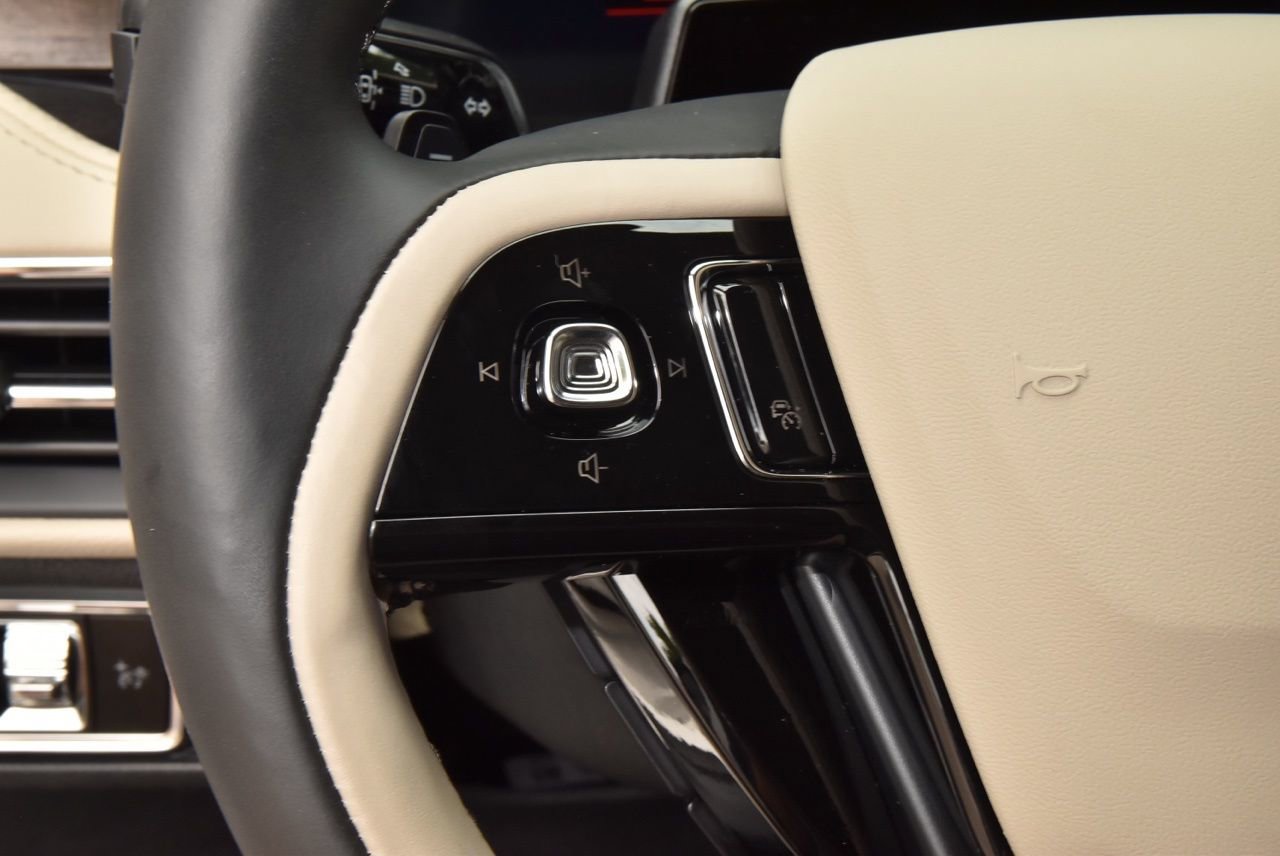 New 2026 Lincoln Corsair Reserve FWD image 24