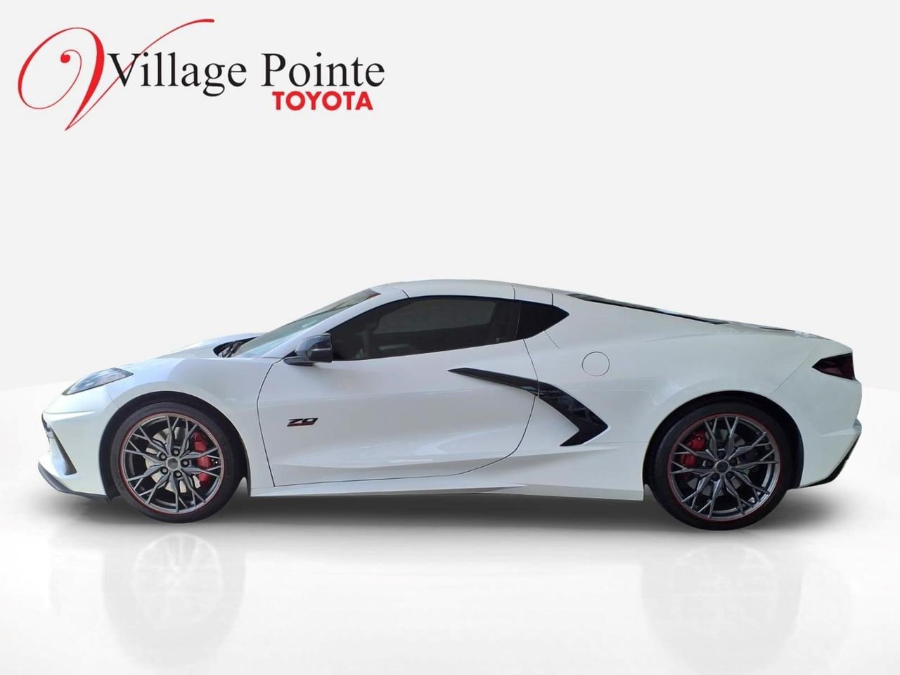 Used 2023 Chevrolet Corvette Stingray Premium Cpe w/ Z51 Performance Package RWD image 2