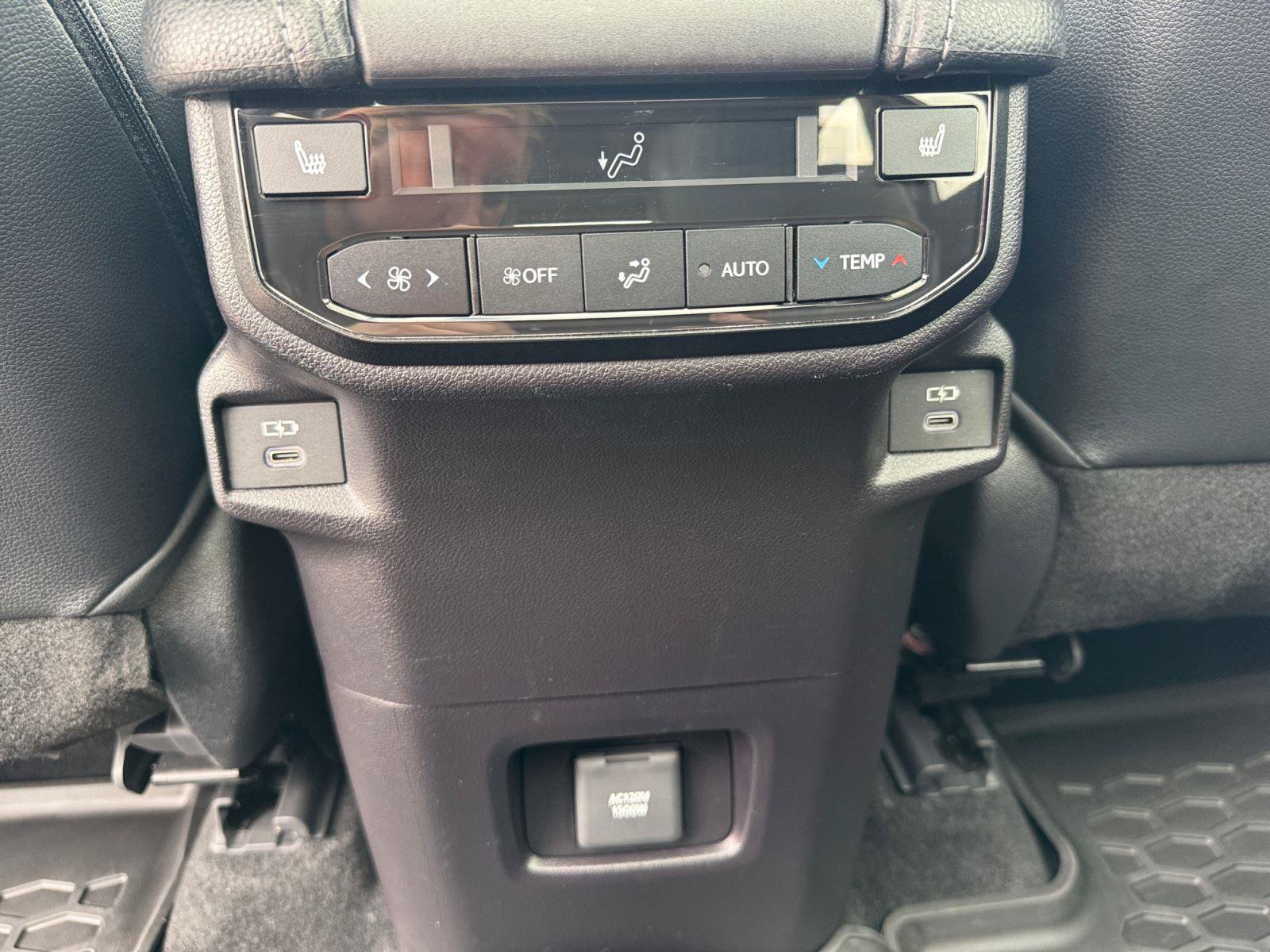 Used 2025 Toyota Grand Highlander AWD Hybrid image 23