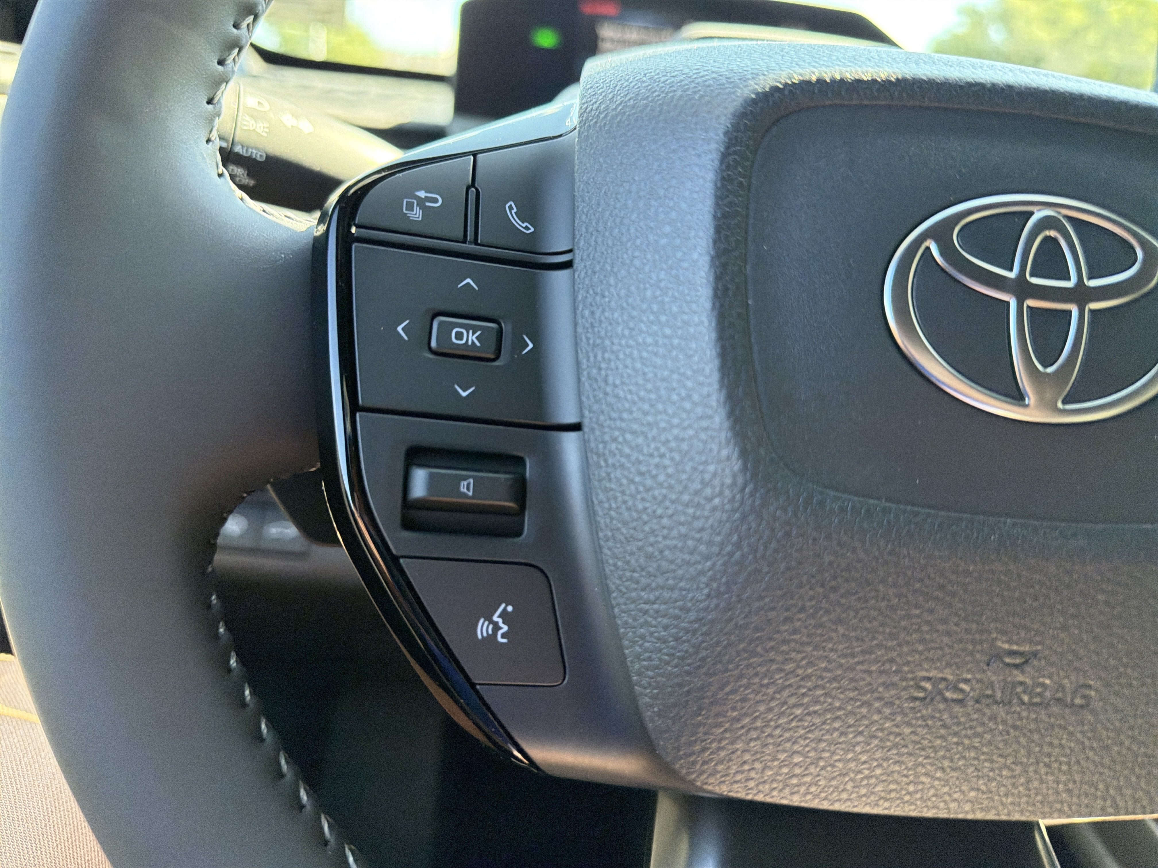 New 2026 Toyota C-HR AWD/4WD image 19
