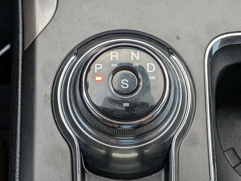 Used 2019 Ford Fusion SE image 28