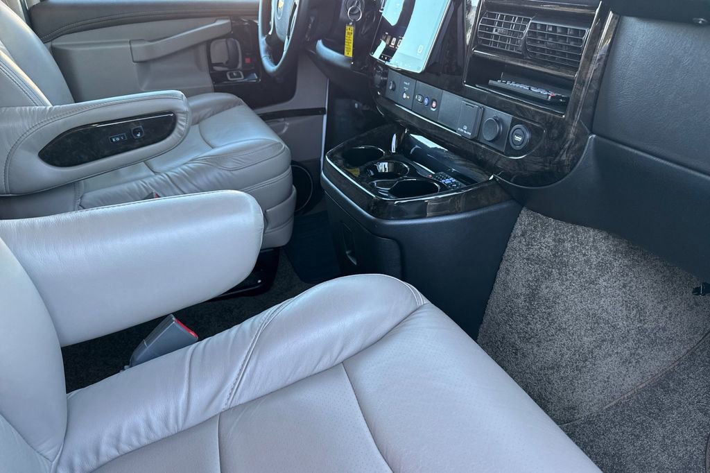 Used 2023 Chevrolet Express 2500 RWD image 19