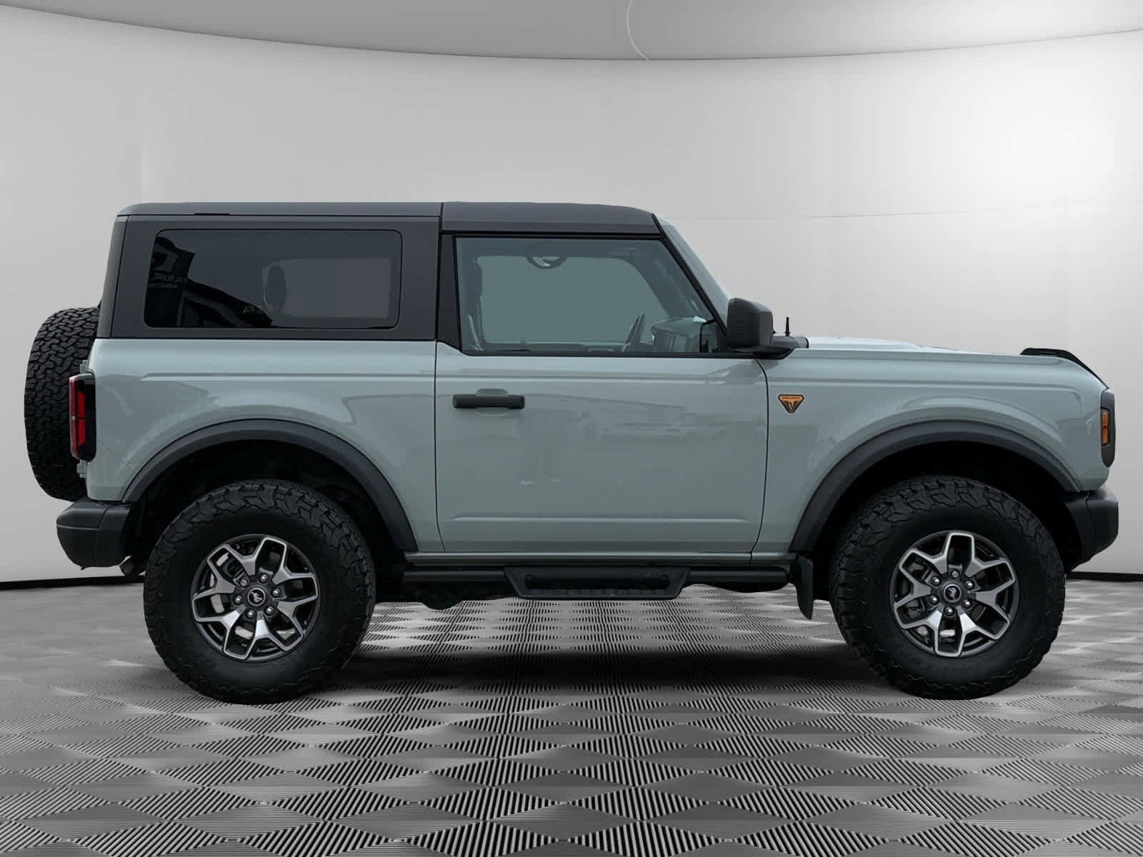 Used 2023 Ford Bronco Badlands image 7