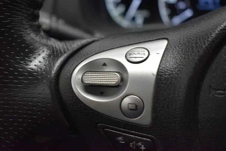 Used 2015 Nissan Versa Note SR FWD image 24