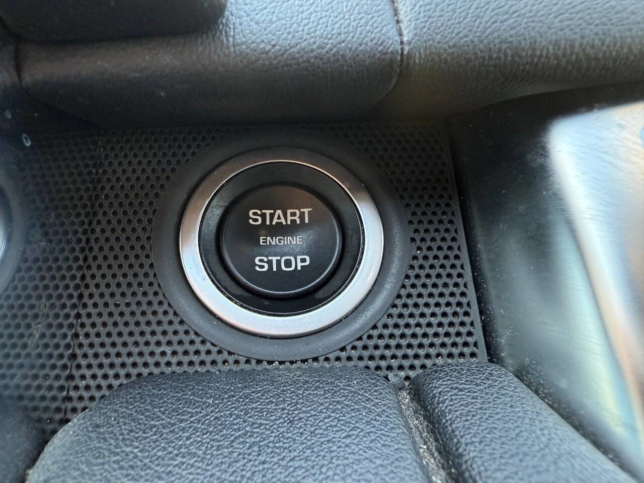 Used 2018 Land Rover Range Rover Sport HSE image 37